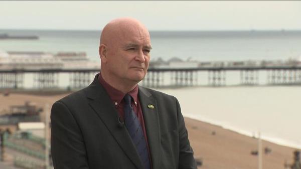 Labour following Tory fiscal rule leaves shortage of money to '"fix the country" says Mick Lynch